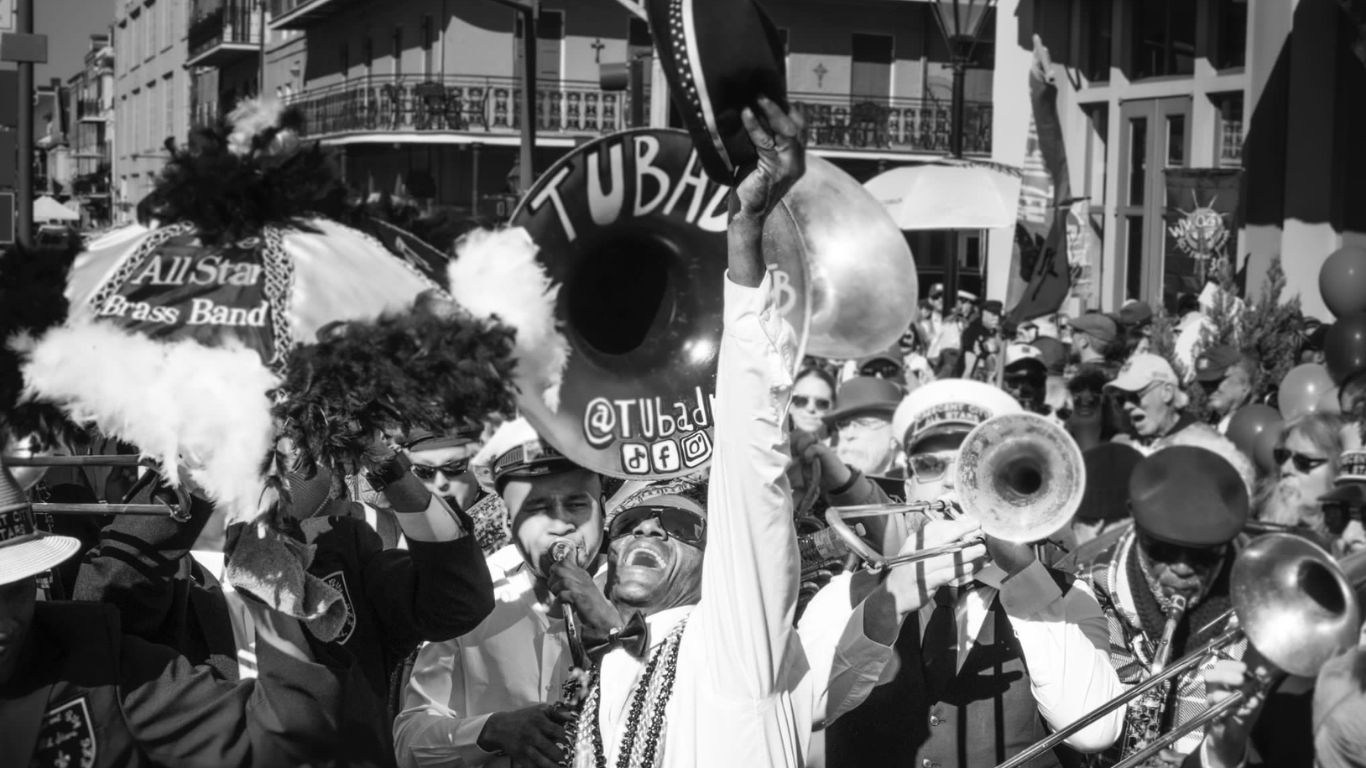 Jazz Off The Wall - WWOZ Parade New Orleans Photo by Yuri Catania